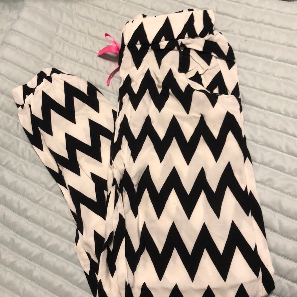 Black and white chevron pants